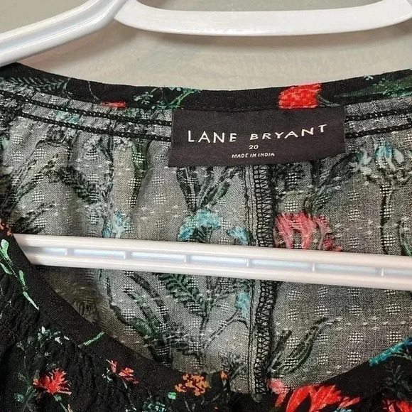 ❤️Host Pick❤️[US20]Lane Bryant Floral Pattern Viscose Button Down Flowy  Shirt - Picture 5 of 14